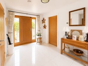 Entrance Hall- click for photo gallery